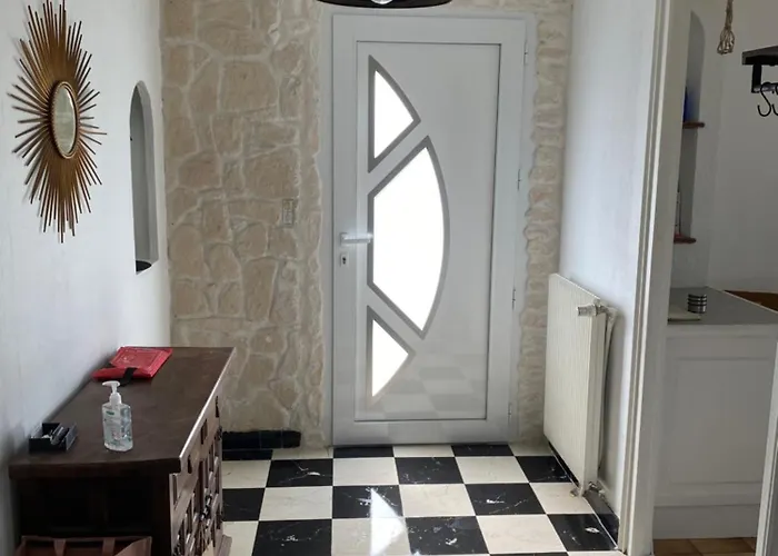 Maison Au Calme Avec Jardin Près Du Château, Forêt Et